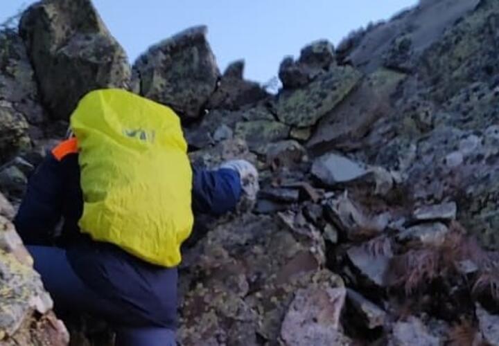 В Сочи отец с дочерью целую ночь провели на склоне горы, пока ждали спасателей 