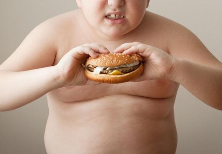 Врач-диетолог дала совет, как бороться с детским ожирением