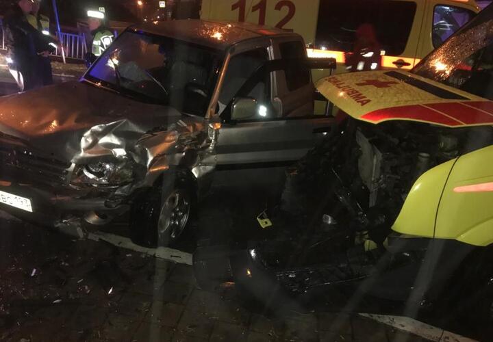 Бригада скорой помощи попала в ДТП в Сочи