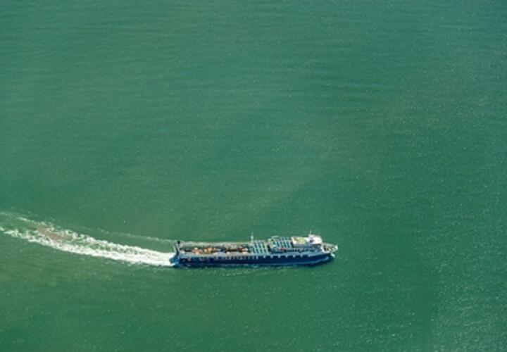  Керченская паромная переправа временно закрыта из-за шторма