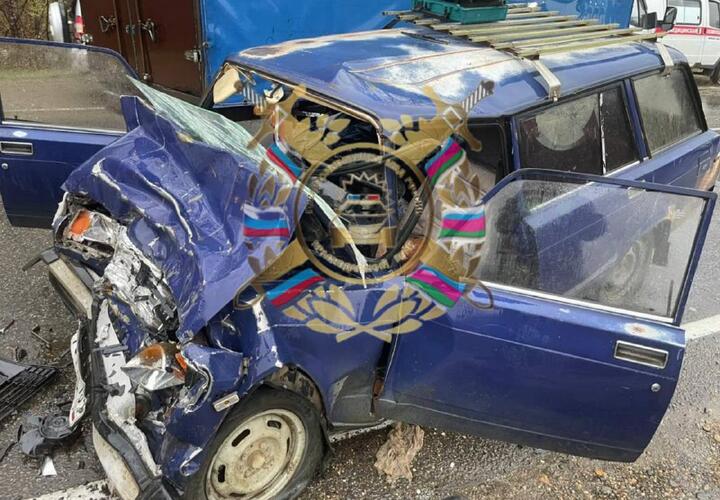 На Кубани в ДТП с двумя фургонами погибла женщина