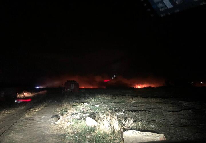 На Кубани загорелся закрытый полигон бытовых отходов