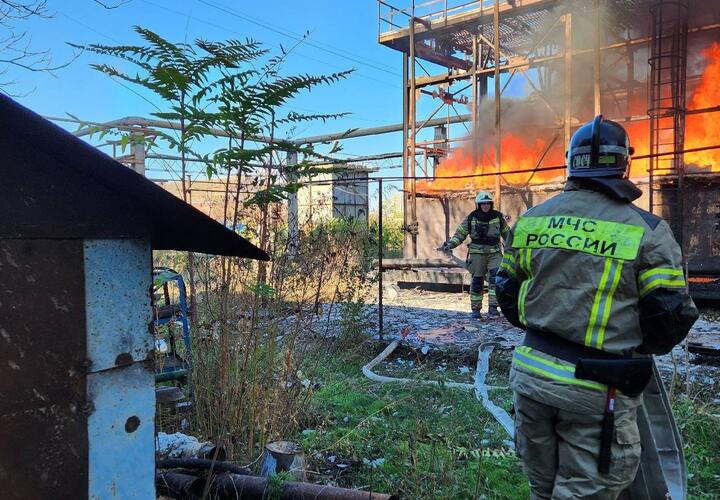 На улице Тихорецкой в Краснодаре горел масложиркомбинат