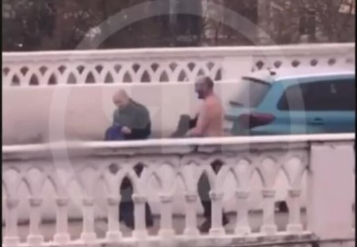 Театр одного актера: в Сочи мужчина угрожал спрыгнуть с 30-метровой высоты на Верещагинском виадуке