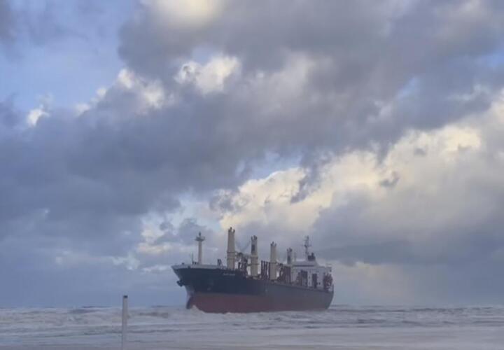 Сейчас на судне находится 20 моряков