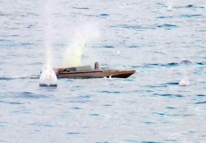 В Черном море российские военные уничтожили четыре безэкипажных катера