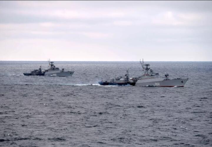 В Черном море уничтожили группу десанта и семь надводных беспилотников 
