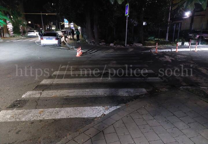 В Сочи машина сбила школьницу на пешеходном переходе