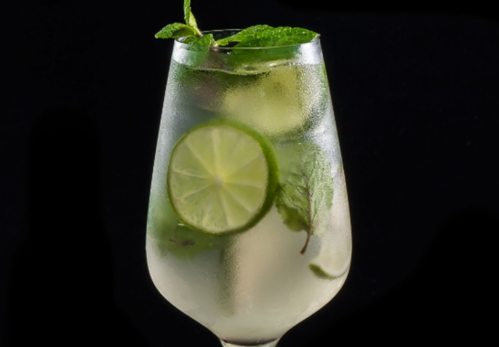 Рассказываем, сколько можно выпить в новогоднюю ночь