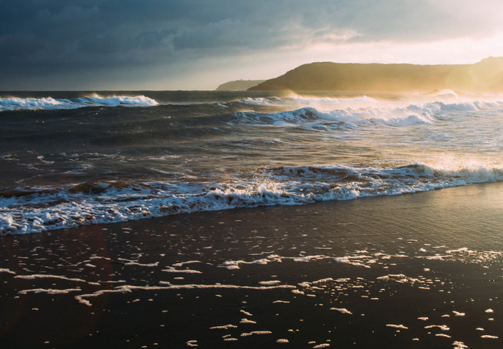 В акватории идет поиск снарядов