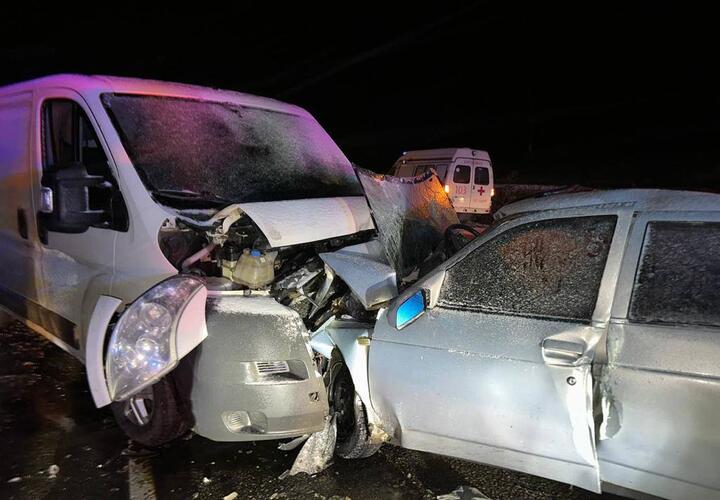 Два человека погибли в ДТП на заснеженной трассе на Кубани