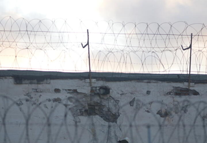 Начальник и дежурный УФСИН Адыгеи подозреваются в злоупотреблении должностными полномочиями