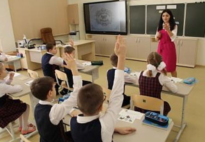 Прибывающим в Анапу учителям-предметникам власти обещают компенсировать оплату аренды жилья 