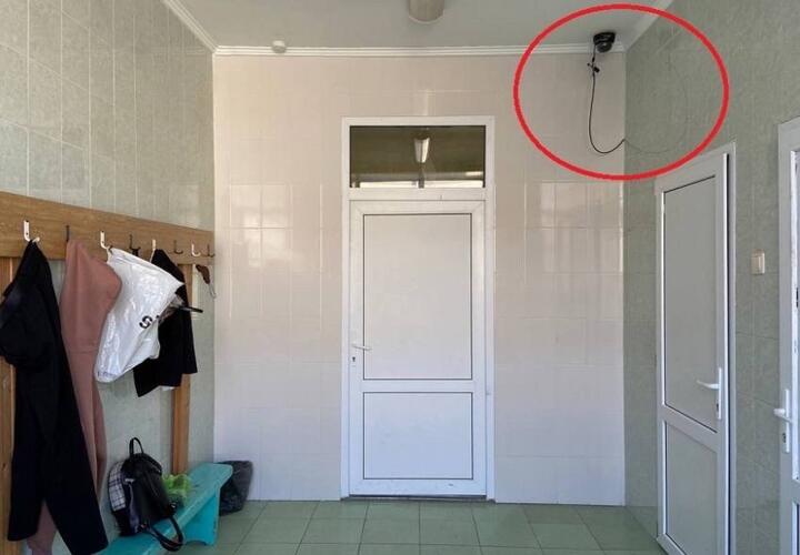 В раздевалках школы №8 установили камеры видеонаблюдения