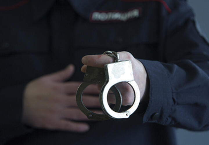 Тимашевский Отелло: 43-летний мужчина во время дружеского ужина убил табуреткой свою гражданскую супругу