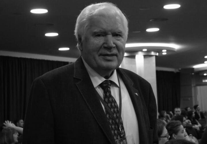 В Краснодаре умер известный врач Виктор Тараканов