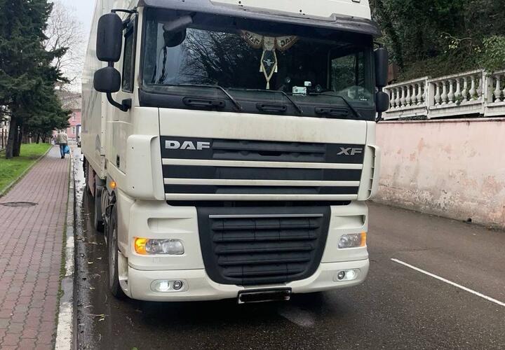 В Туапсе 81-летняя пенсионерка погибла под колёсами большегруза