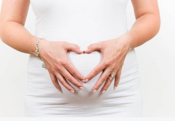 Женщина родила четверняшек, общий вес которых составил около 7 килограммов