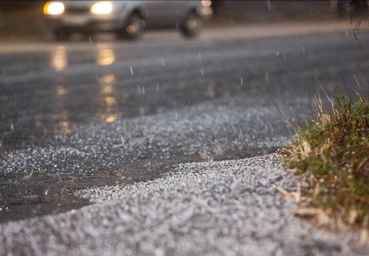 Жителей Краснодарского края попросили не ездить в Ростов из-за обледенения дорог