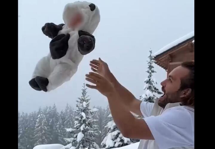 Блогер-миллионник Сергей Косенко ради хайпа бросил 2-месячного ребенка в сугроб