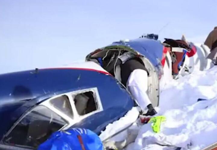 Из потерпевшего крушение в провинции Бадахшан российского самолета украдены 1,2 млн долларов США