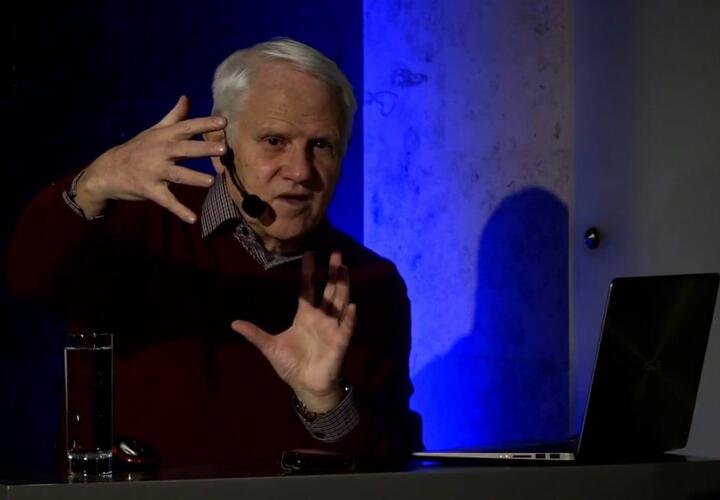 Человечество возвращается к уровню развития 1932 года