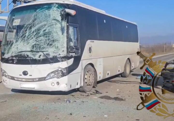 Массовая авария произошла в Темрюкском районе Краснодарского края