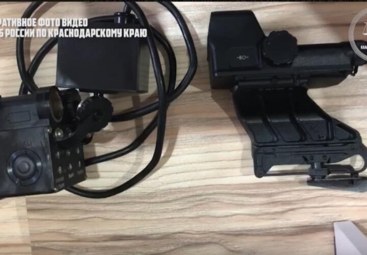 На Кубани контрабандистка пыталась отправлять почтой снайперские прицелы в Японию и США
