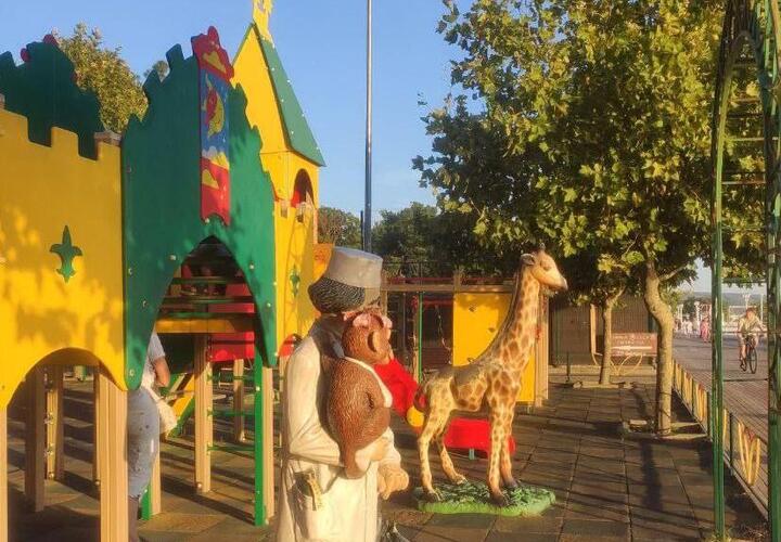 Площадка «Лимпопо» в Геленджике встречает детей саморезами ВИДЕО