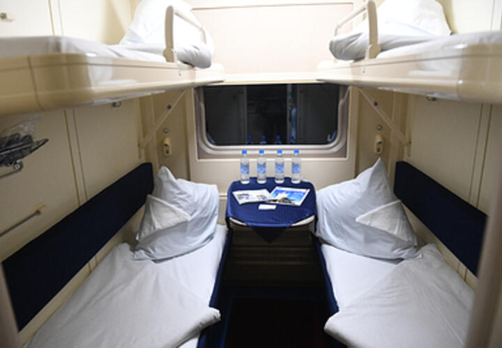 Попутчик изнасиловал жительницу Краснодара в купе поезда