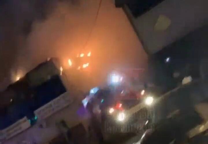 Сильный пожар на Ростовском шоссе в Краснодаре