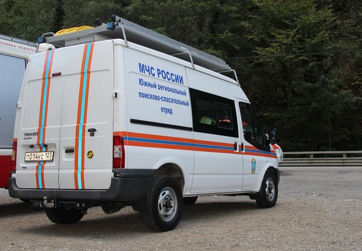 В Сочи уже три дня не могут найти человека, унесенного горной рекой