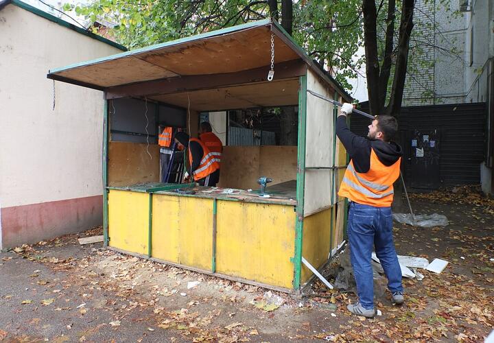 Вечная борьба: в Краснодаре за год демонтировали почти 1200 незаконных строений