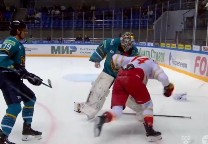 Бердин набросился на оппонента в ответ на грубость