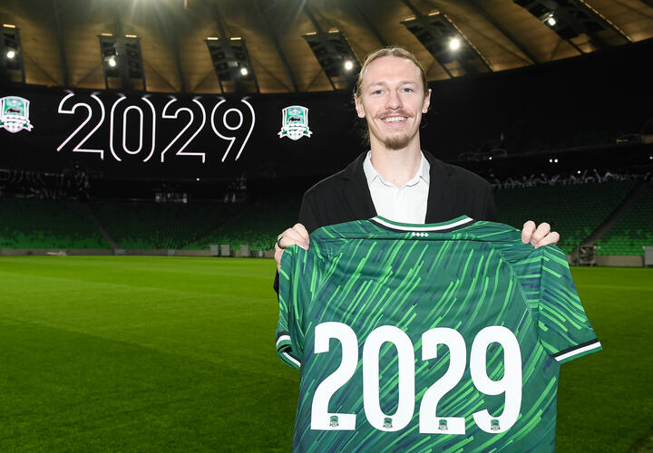 Вратарь «Краснодара» и сборной России остаётся в команде Галицкого еще на пять лет