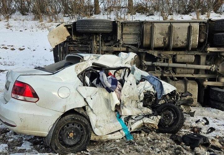 Житель Краснодарского края стал участником аварии, в которой погиб 4-дневный малыш