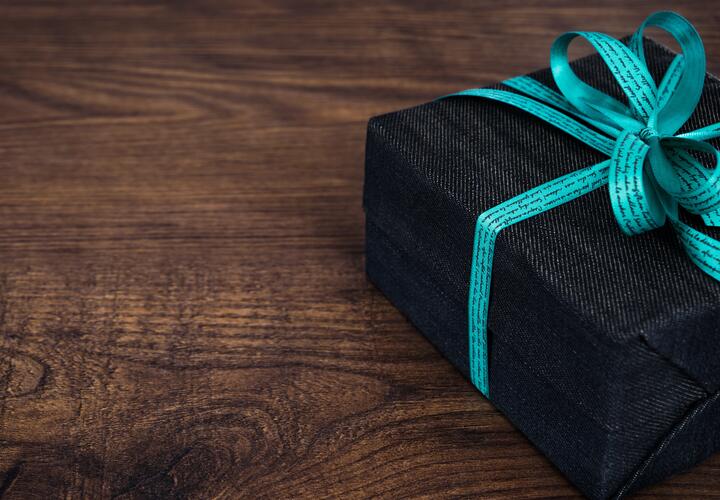 Что подарить 23 февраля – идеи мужских подарков