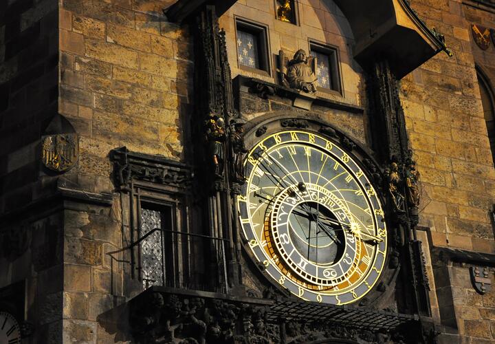 «Дом с часами» разваливается в Усть-Лабинске 