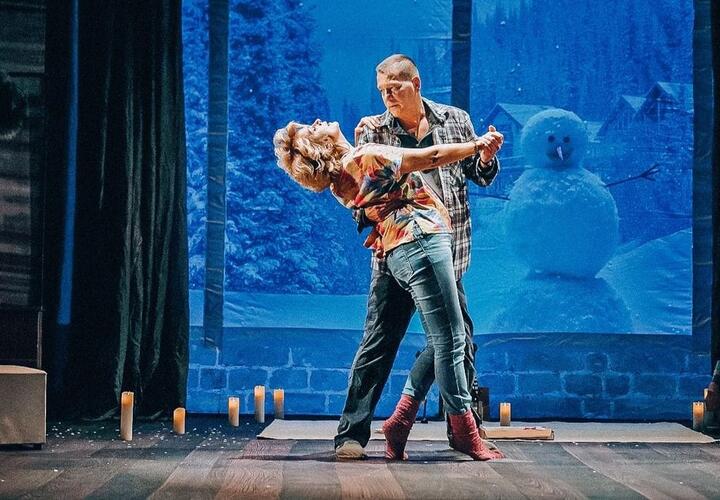 История любви и много смеха: спектакль История любви и много смеха: спектакль «Снежный вальс» пройдёт в Краснодаре. 12+ пройдёт в Краснодаре. 12+