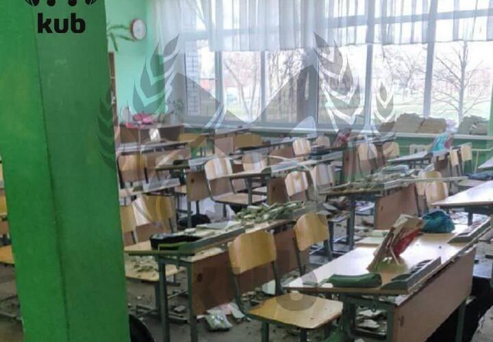 После обрушения потолка на головы детей в школе Адыгеи СК проводит проверку