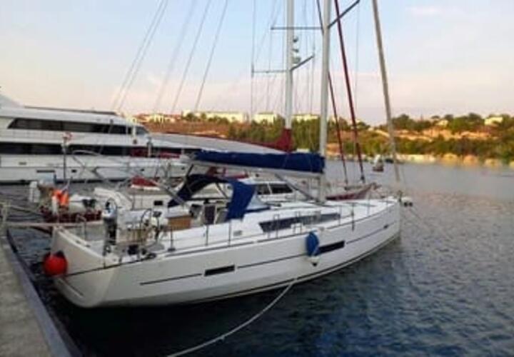 Россияне угнали яхту из Кариб и сделали на ней бизнес на родине