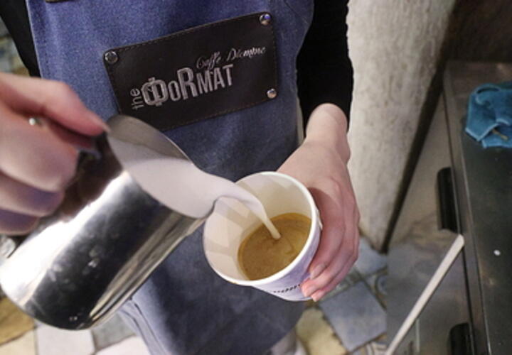 Российские военные нашли в Авдеевке американскую технику, в поезда собираются пропускать по QR-кодам