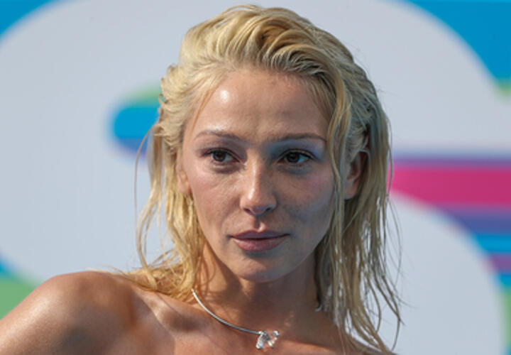 Стало известно, что у Насти Ивлеевой есть «крыша»