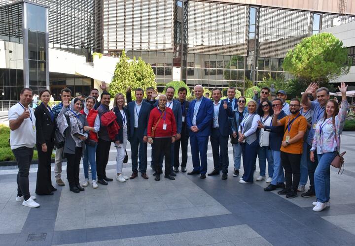 В аэропорту Сочи встречали делегацию из Ирана