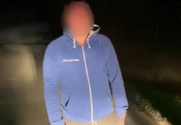 В Сочи мужчина угнал автомобиль своей девушки и попал в аварию