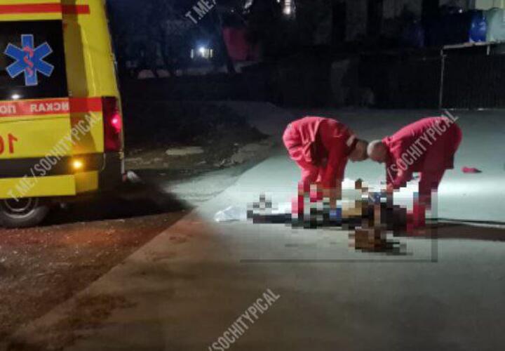 В Сочи полиция ищет водителя , который за рулем  иномарки насмерть сбил женщину и скрылся