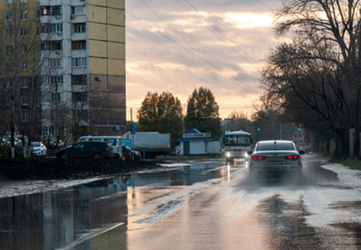 Ветрено и с дождями: синоптики рассказали о погоде на Кубани 4 февраля