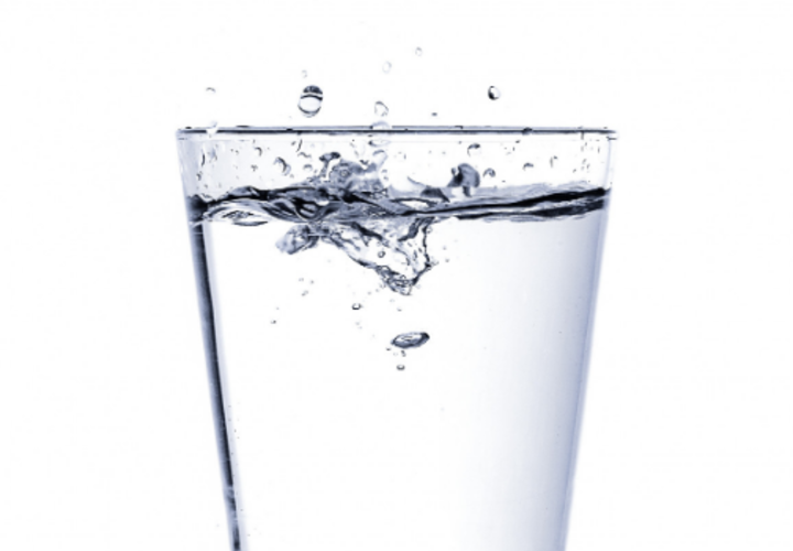  Только абсолютно здоровые люди могут употреблять минералку