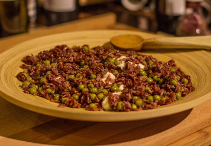 Почему бурый рис полезнее белого