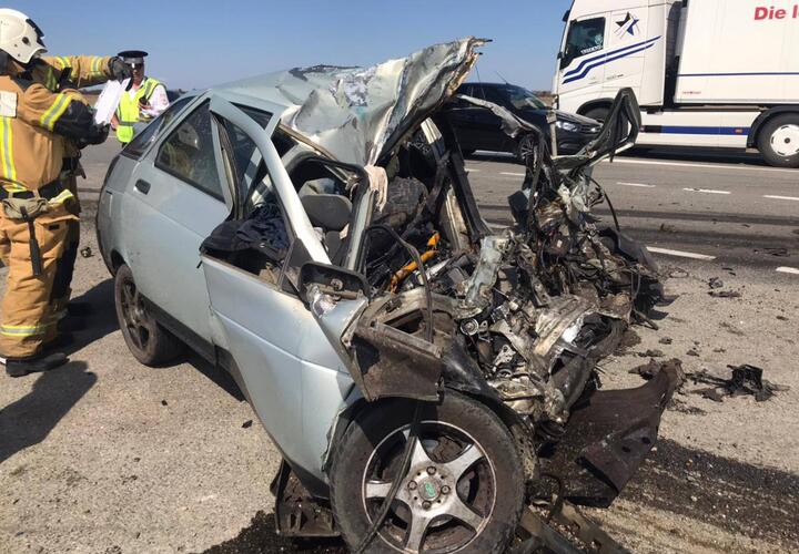 Момент гибели 81-летнего водителя в Краснодарском крае попал на видео